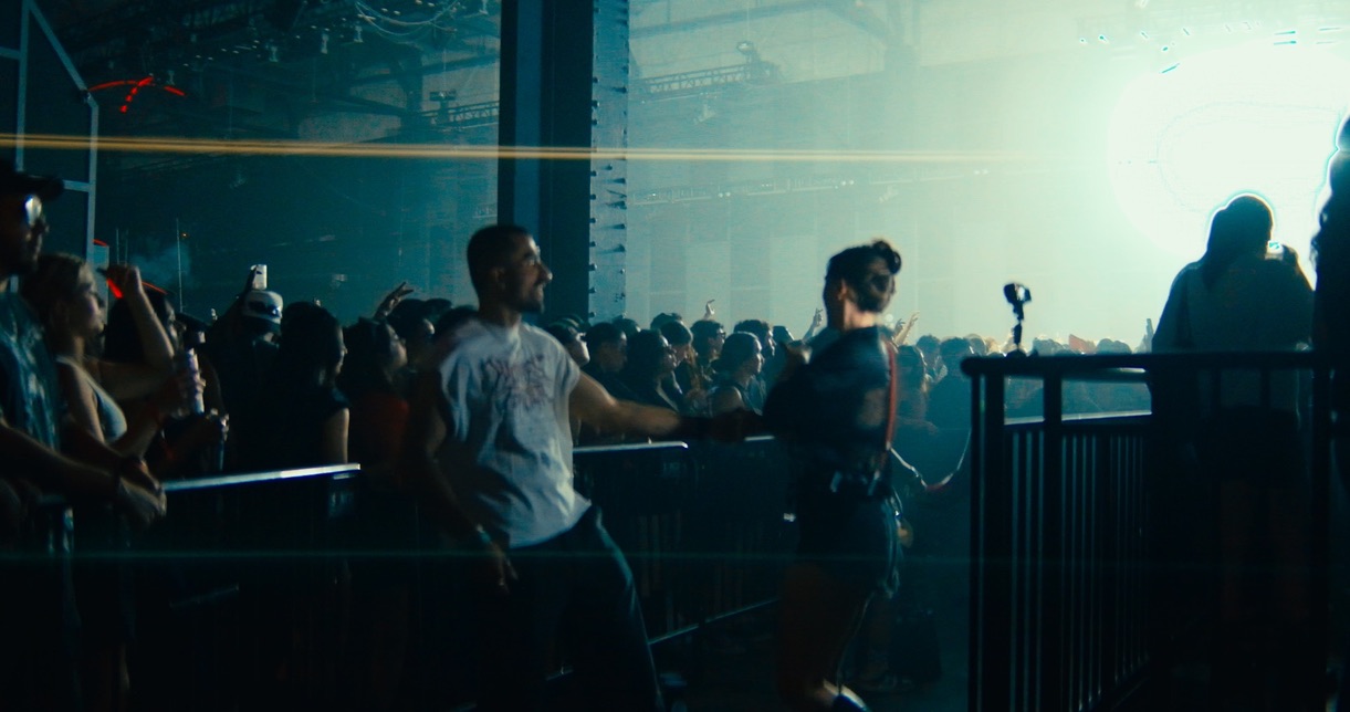 Warehouse rave / Reflection pass